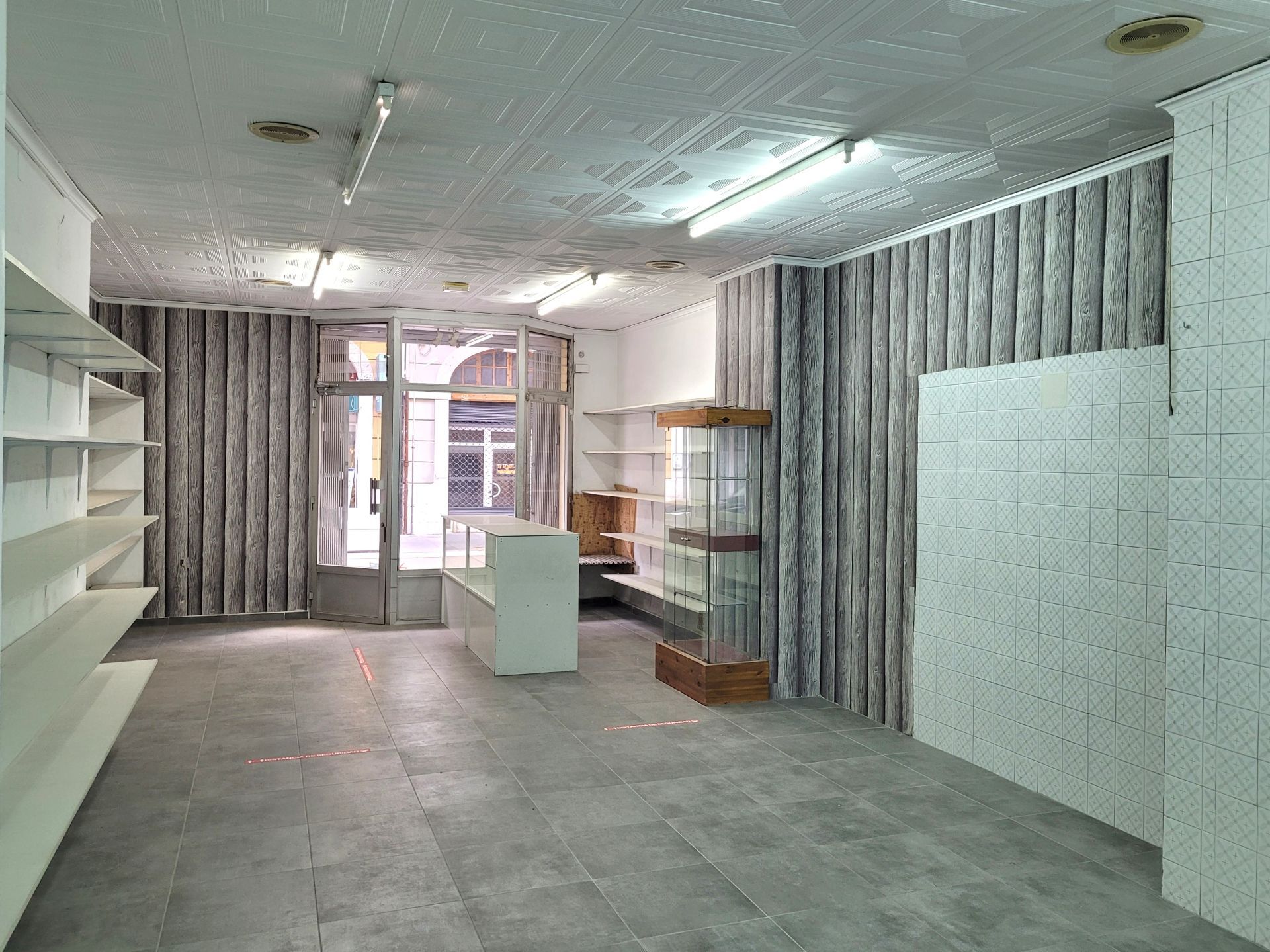 Local comercial a Alcoy, ENSANCHE, en lloguer
