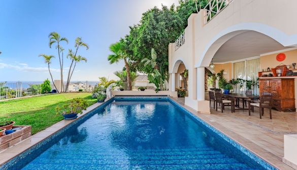 Luxury Villa in La Caleta, Campo de Golf, for sale