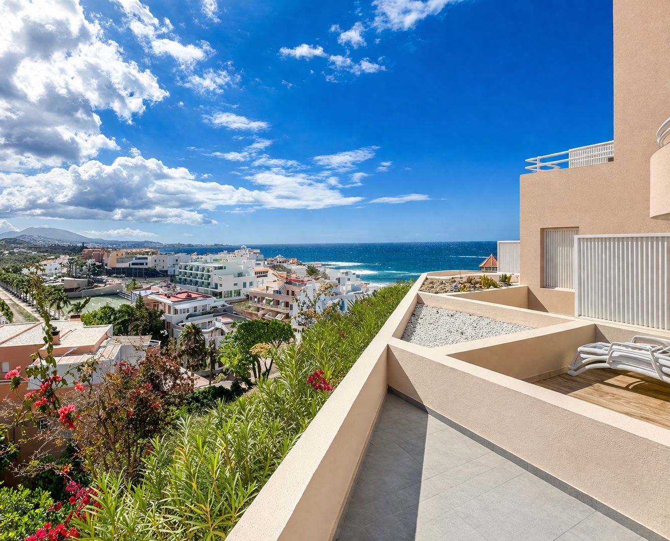 Apartment in La Caleta, La Caleta, for sale