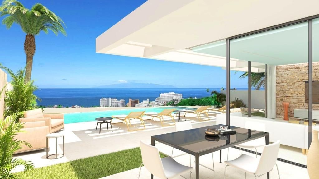 Luxury Villa in San Eugenio Alto, Caldera del Rey, for sale