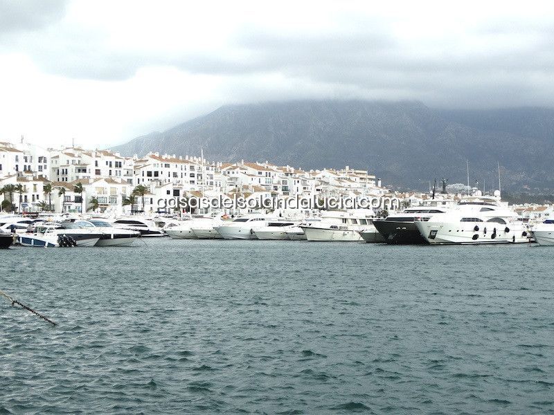 For sale: Shop - Commercial premises in Puerto Banus - Marbella