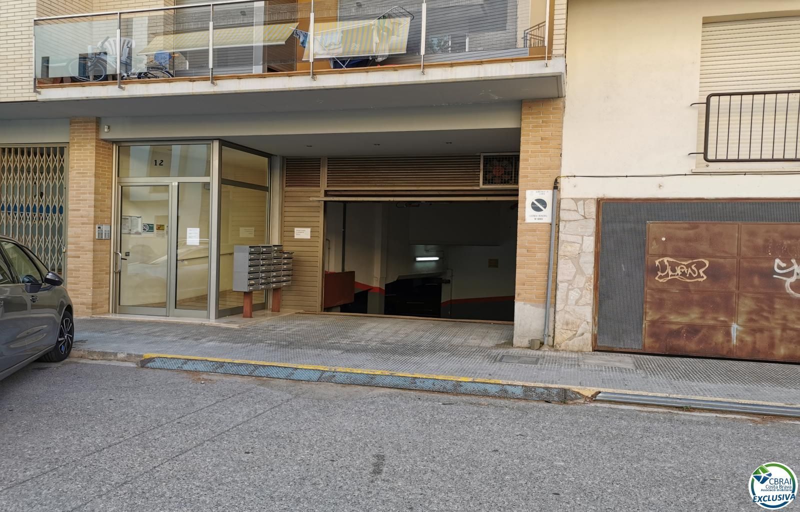 Plaza de parking en venta en Llançà zona El Port