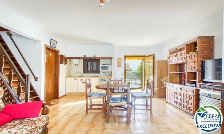 Villa en venta en Roses zona Mas Mates