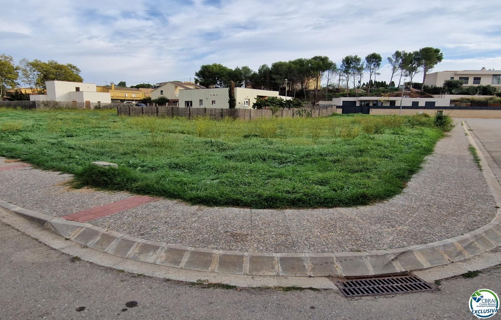 Parcel·la a Garriguella, Garriguella, en venda