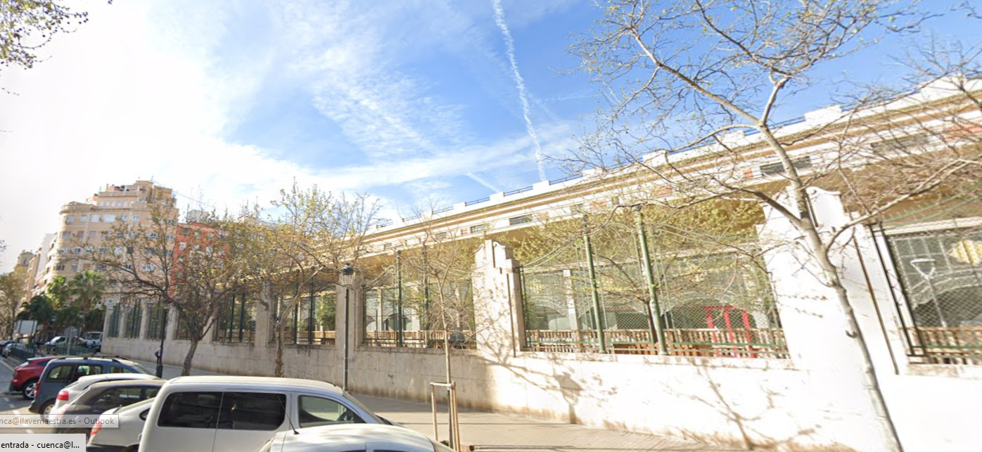 Warehouse in Valencia, EXTRAMURS, for sale