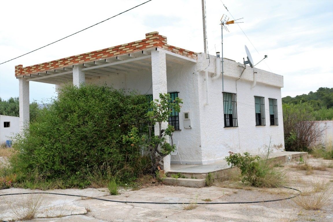 Venta Casa / Chalet en Liria, Bodegas del Campo con Piscina