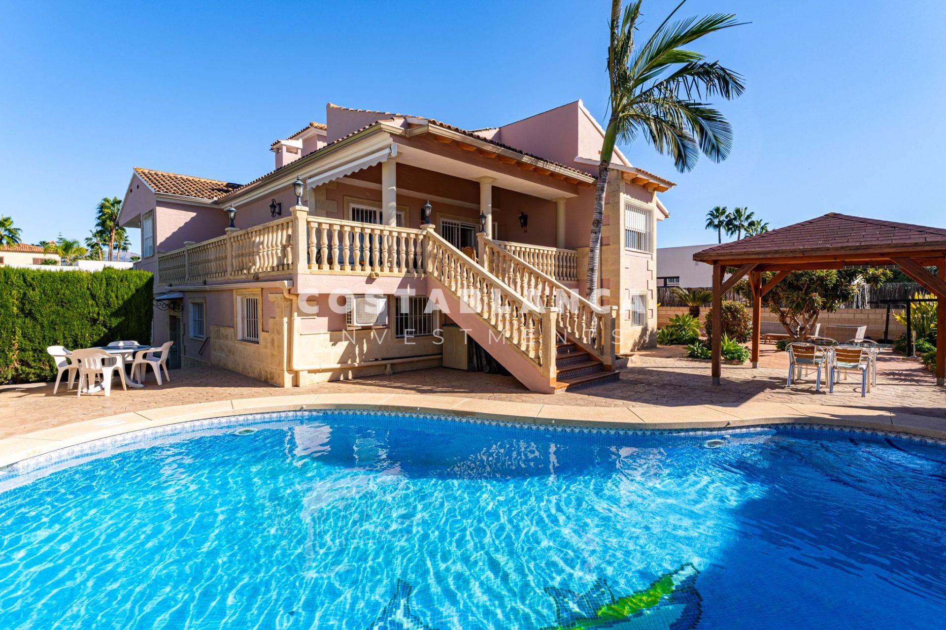 Villa in Alfaz del Pi / l'Alfàs del Pi, verkauf