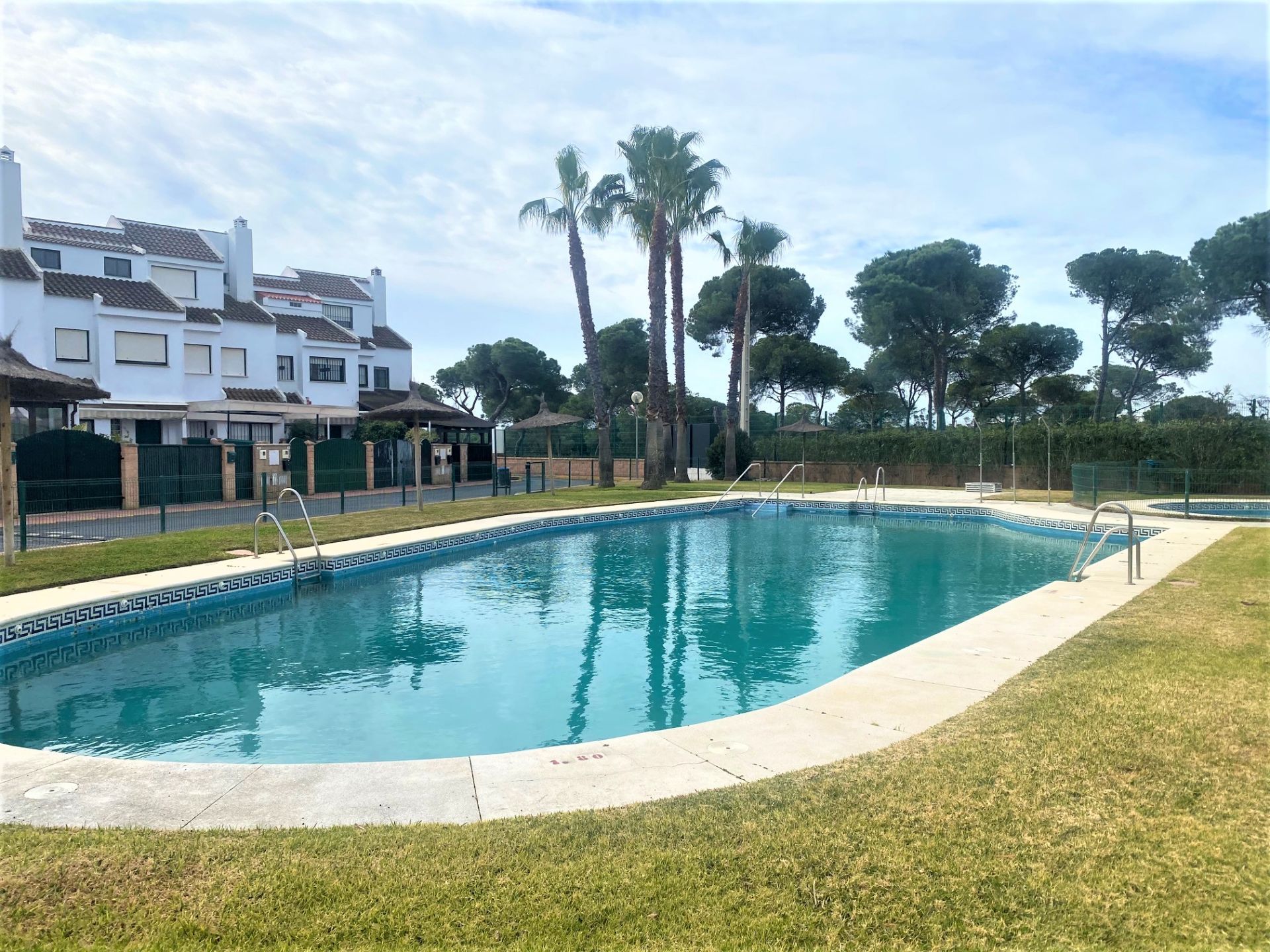 Casa adosada en El Portil, venta
