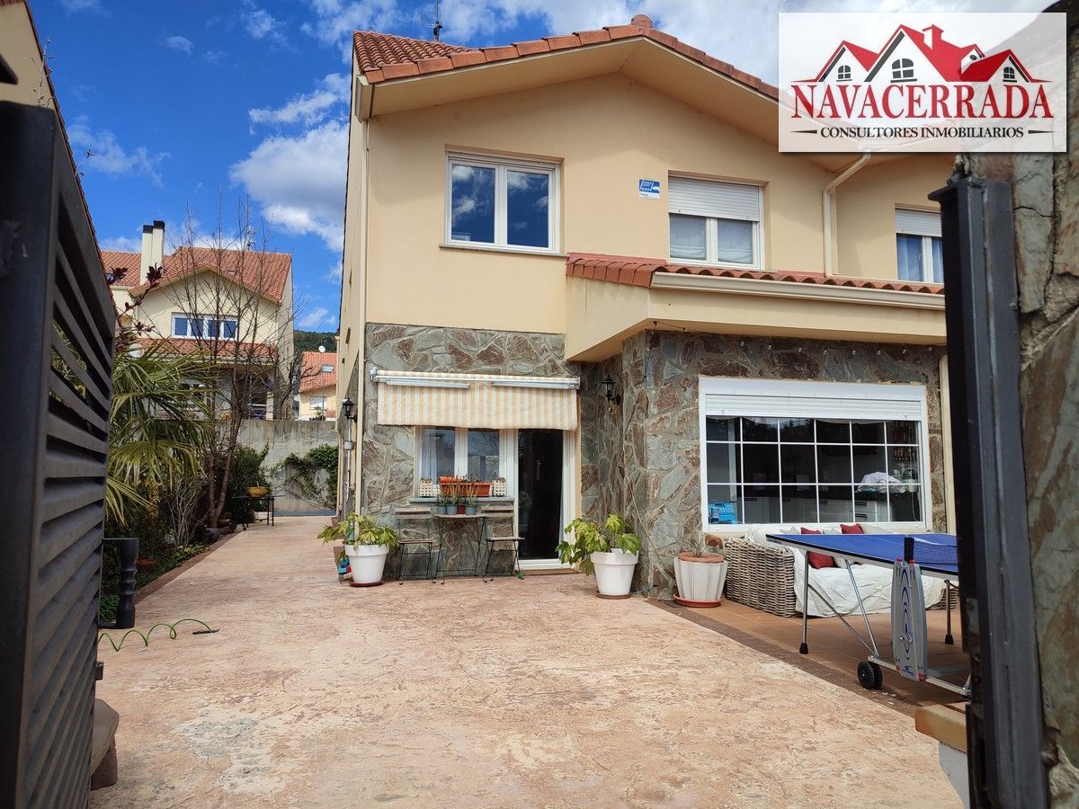 Casa adosada en Navacerrada, venta
