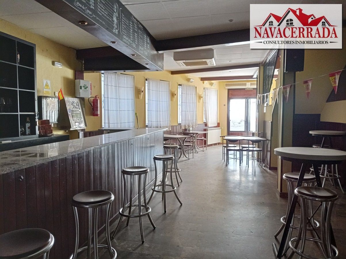 Commercial property in Becerril de la Sierra, for sale