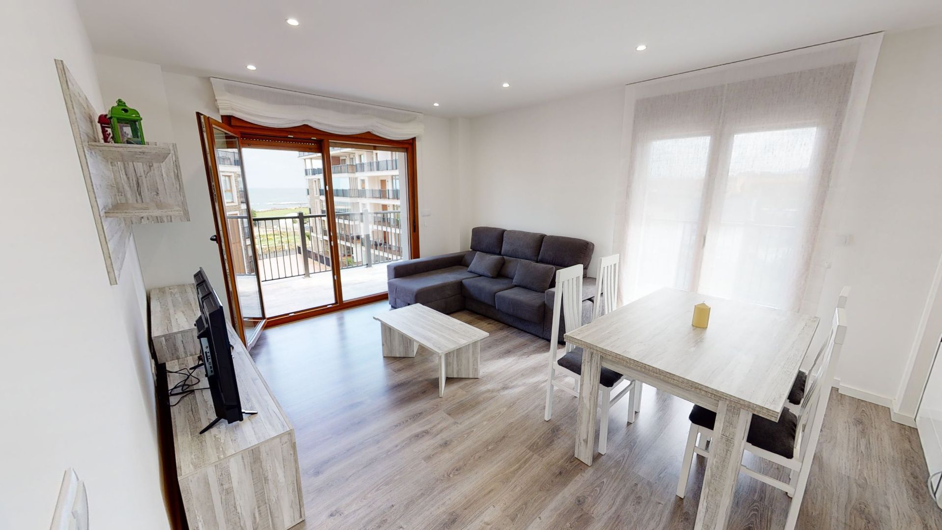 Apartment in Foz, Foz, holiday rentals