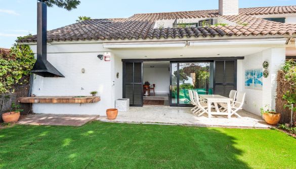 Villa in Caldes d'Estrac, for sale