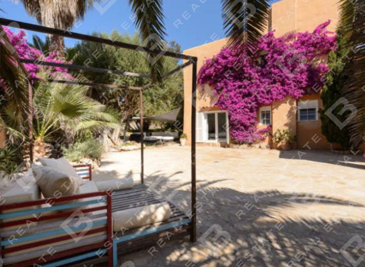 Casa / Chalet en Ibiza, cala de bou, alquiler