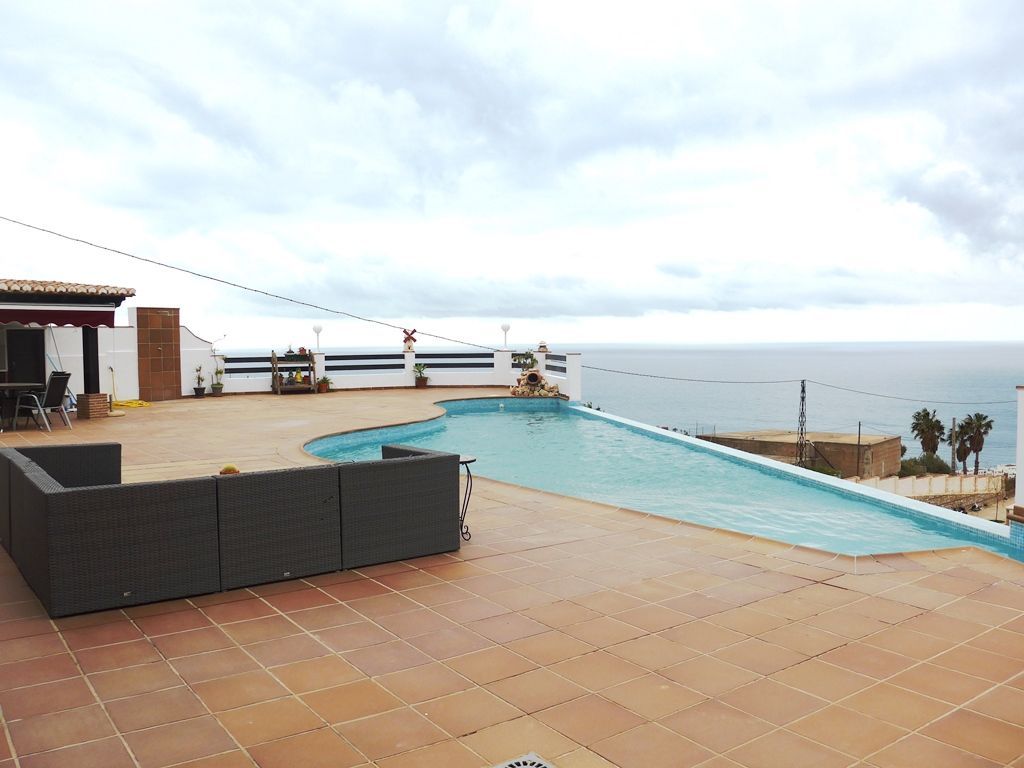 Casa de campo en Almuñécar, loma del gato, venta