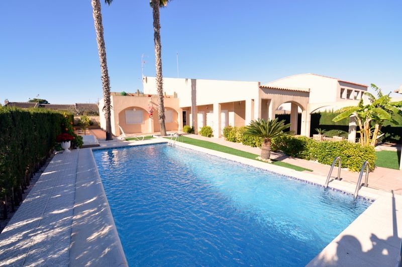 Casa / Chalet en Torrevieja, Los Balcones, venta