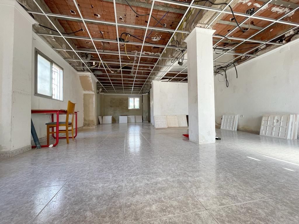 Local comercial en L'Hospitalet de l'Infant, venta