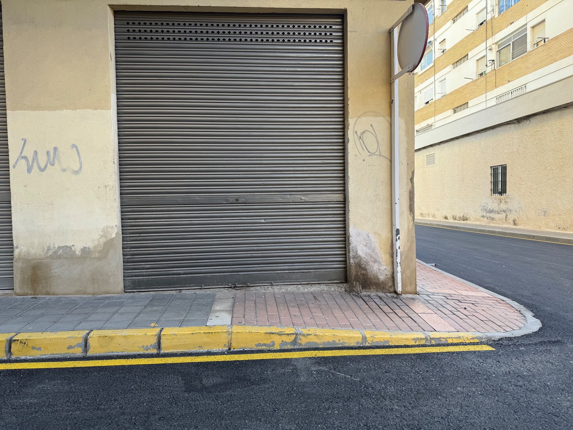 Local comercial en Villajoyosa, venta