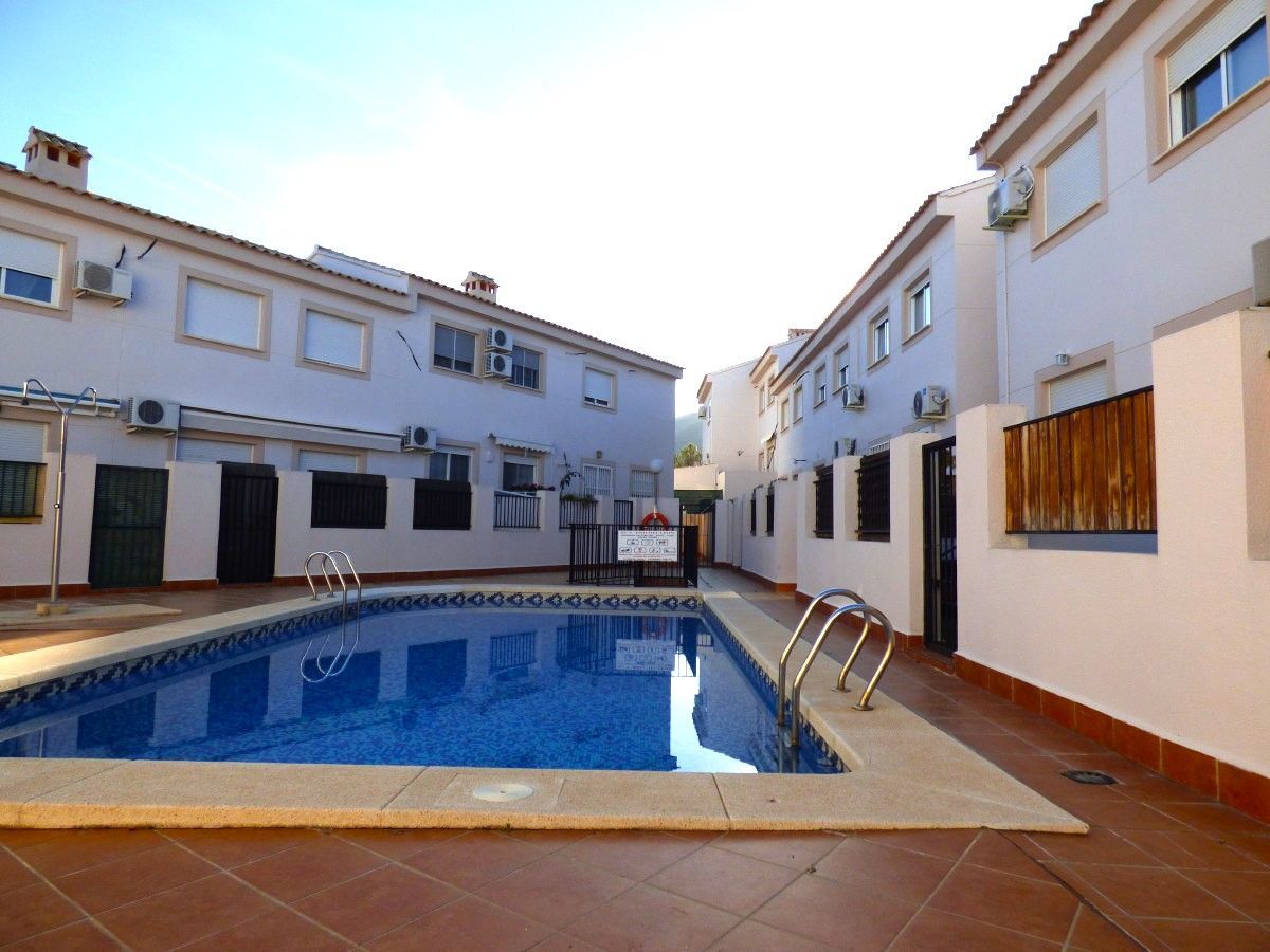 Casa adosada en Polop de la Marina, venta