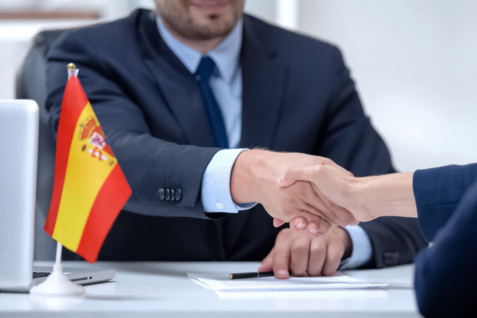ОСНОВНЫЕ СПОСОБЫ ПОЛУЧЕНИЯ ВНЖ В ИСПАНИИ