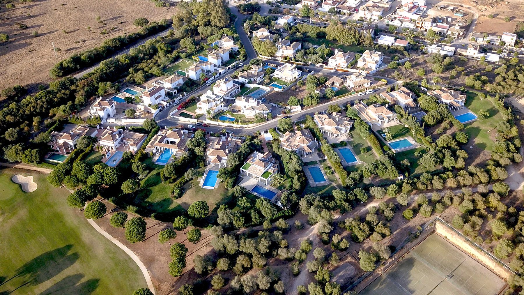 Urb. Las Alondras Urb. Las Alondras