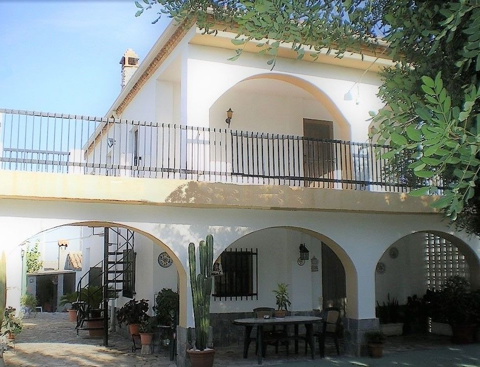 Villa in Ontinyent, Carretera Valencia, for sale