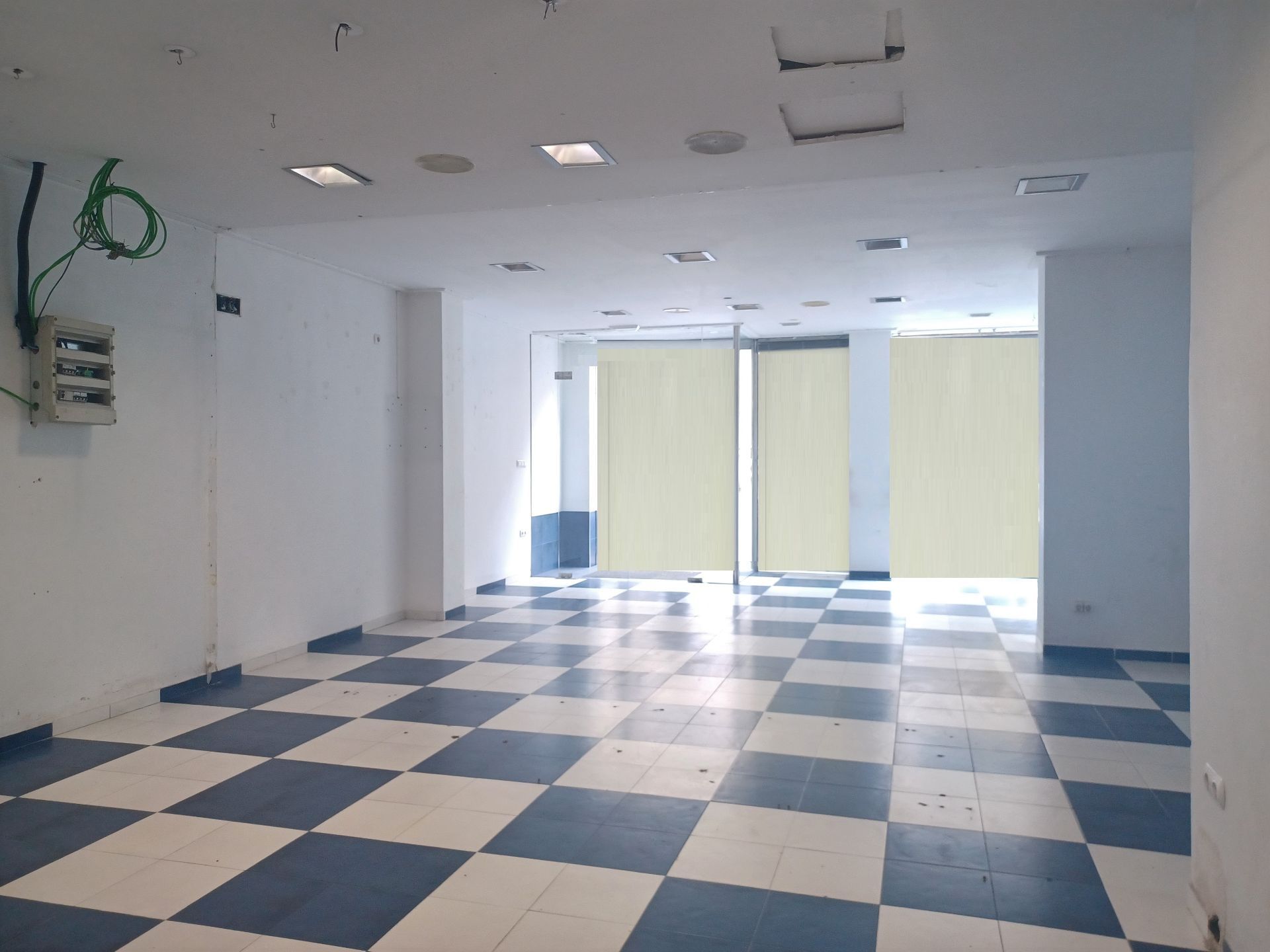 Commerciële Ruimte in Ontinyent, San José, te huur