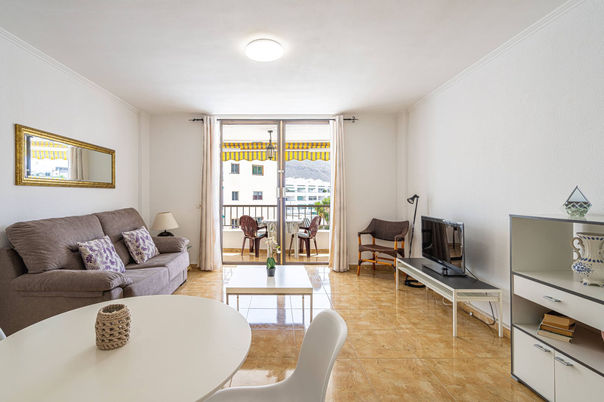 Piso en alquiler  , Los Cristianos, Arona  18/26