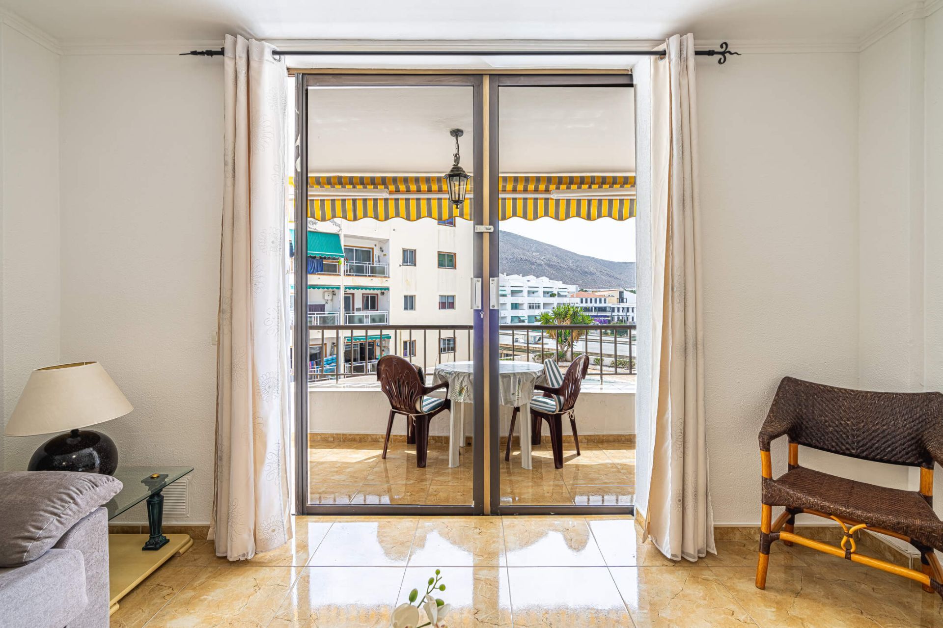 Piso en alquiler  , Los Cristianos, Arona  19/26