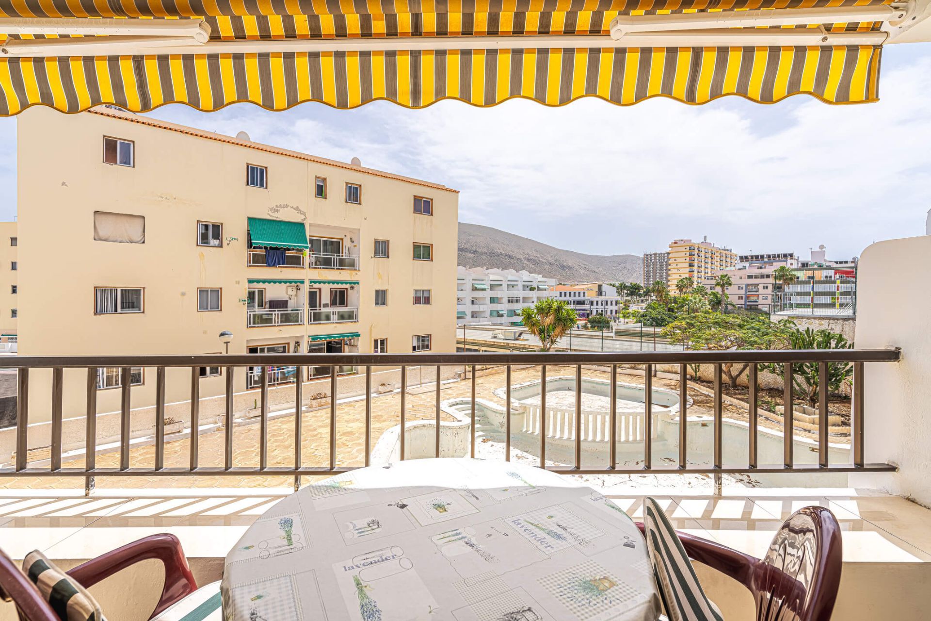 Piso en alquiler  , Los Cristianos, Arona  20/26