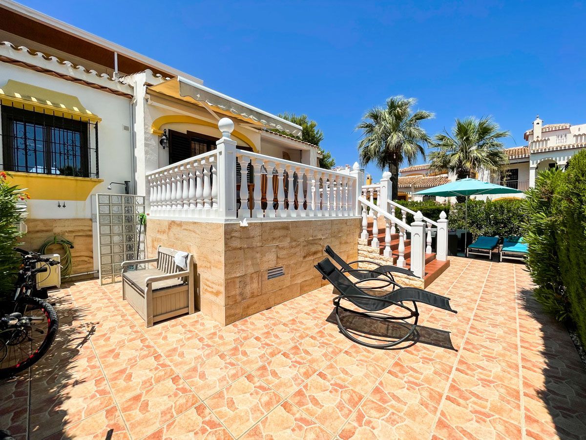 Casa / Chalet en Torrevieja, La Mata, venta