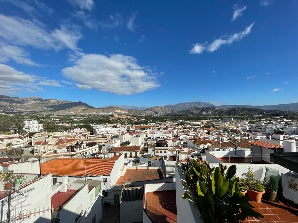 Casa de pueblo en Salobreña, venta