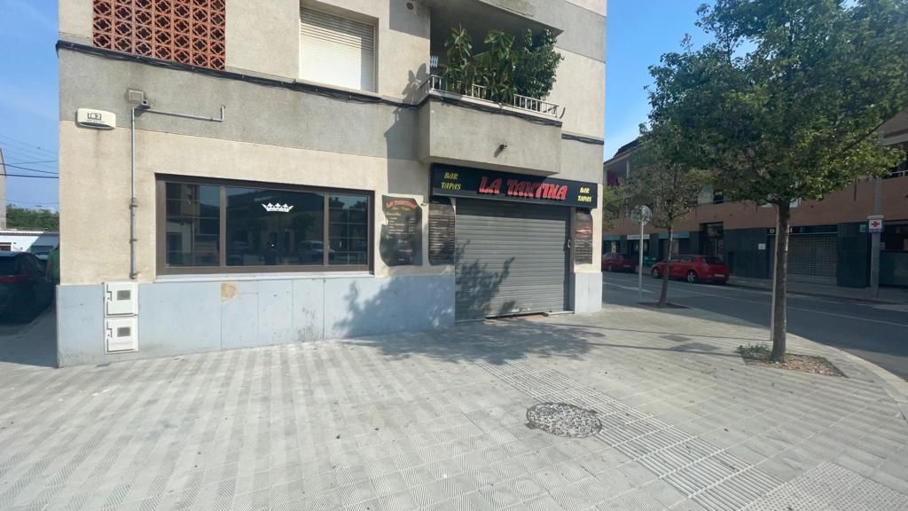 Locaux à Roses, vente