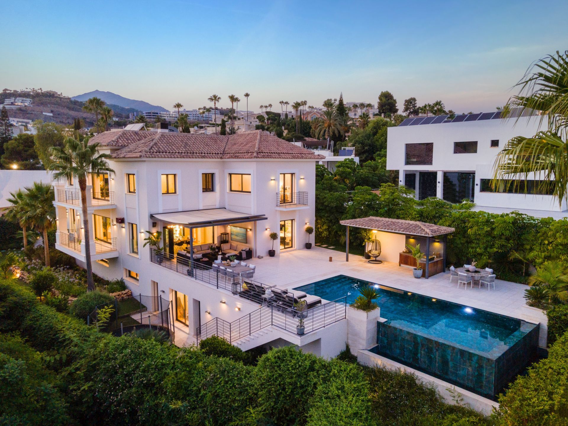 Villa de Lujo en Nueva Andalucia, venta