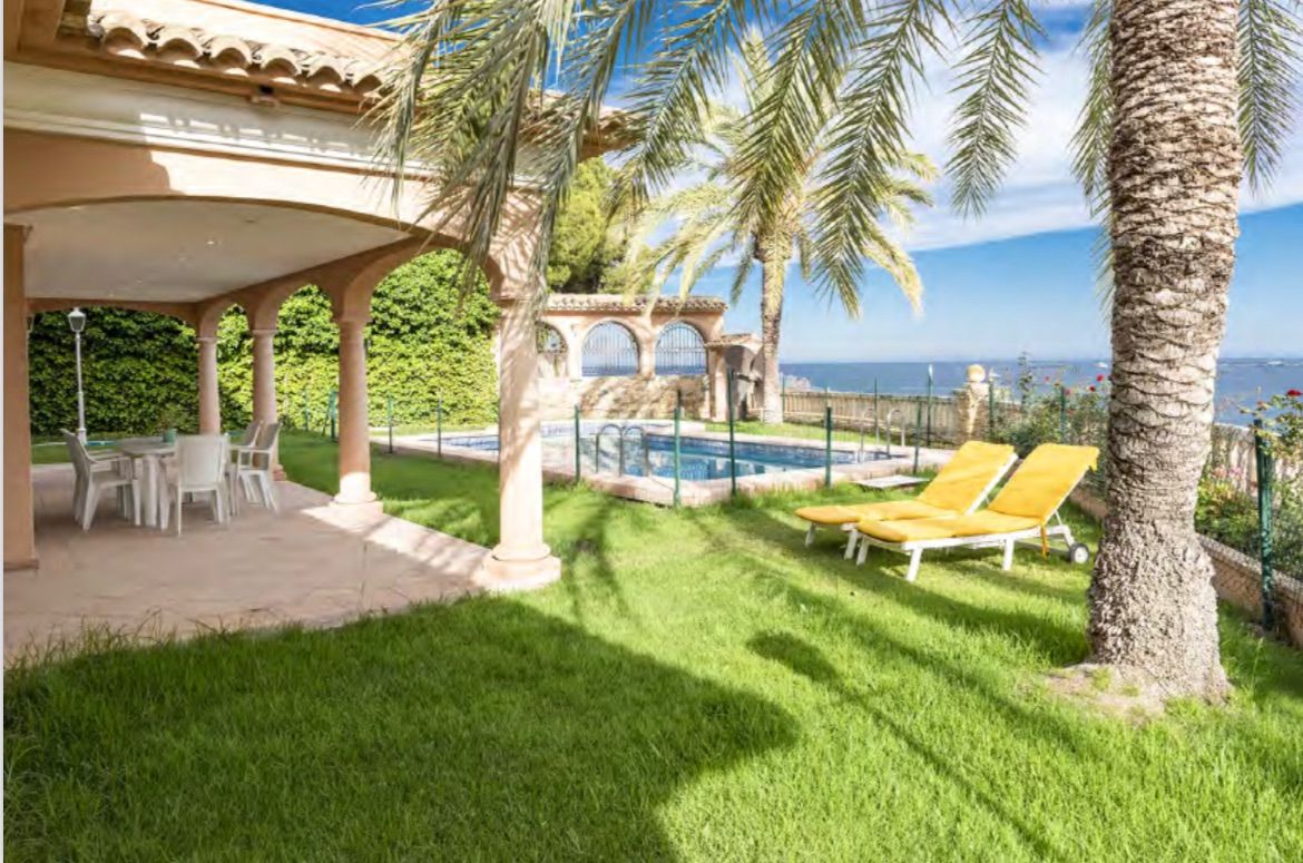 Luxury Villa in Villajoyosa, for sale