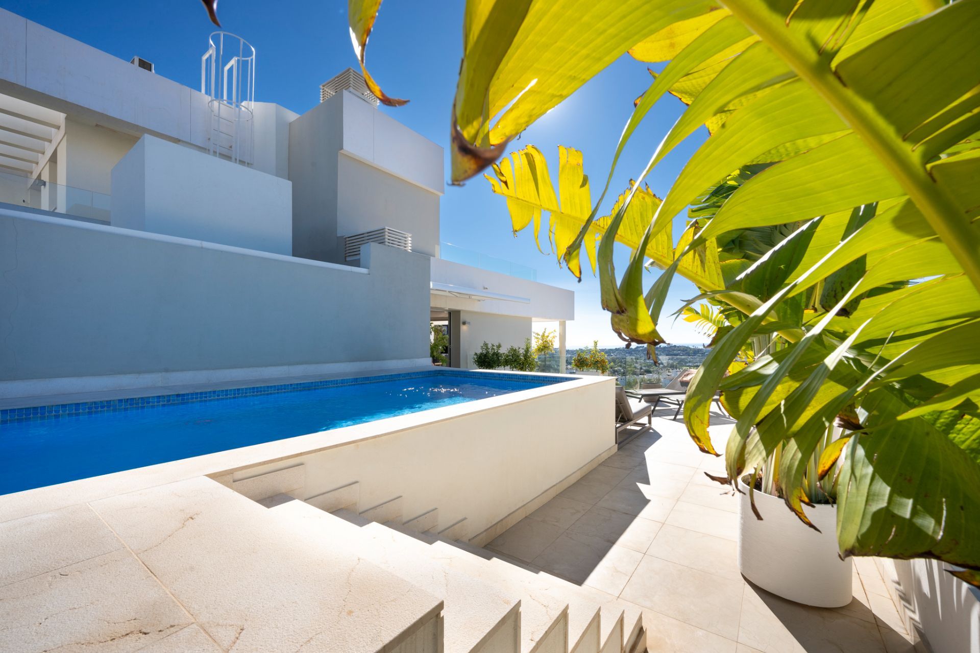 Takvåning i Marbella, Nueva Andalucia, till salu