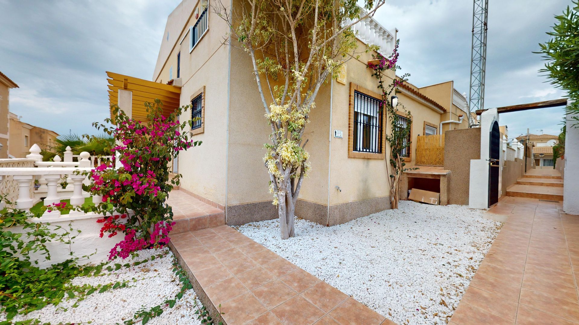 Geschakelde woningen in San Miguel de Salinas, te koop