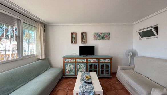 Apartment in Mil Palmeras, miete