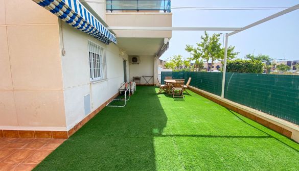 Apartment in Mil Palmeras, for rent