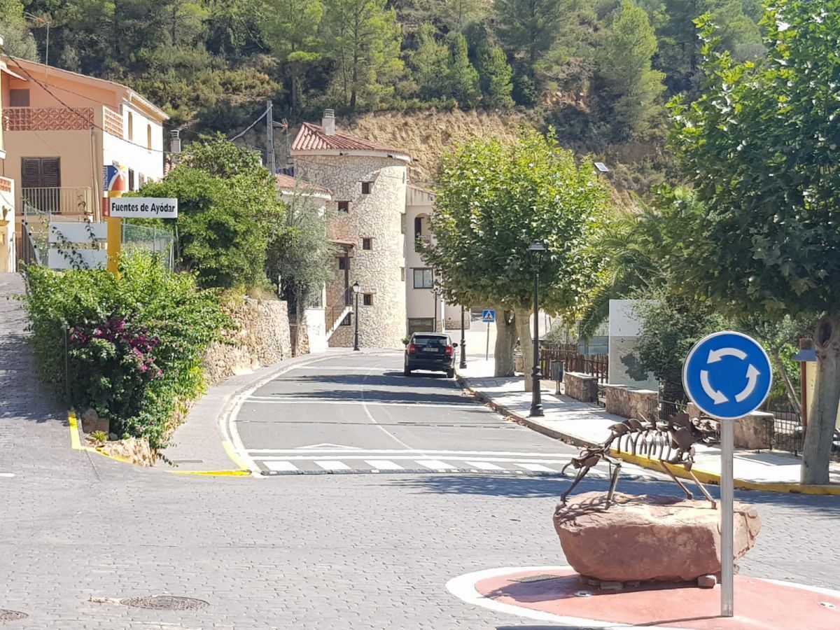 Casa de pueblo en Fuentes de Ayódar, venta