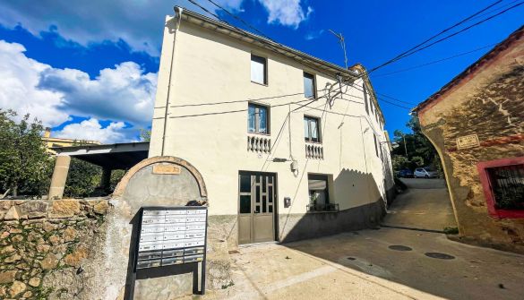 Town House in Joanet, for sale
