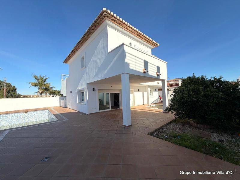 Villa en venta en Dénia zona La Pedrera