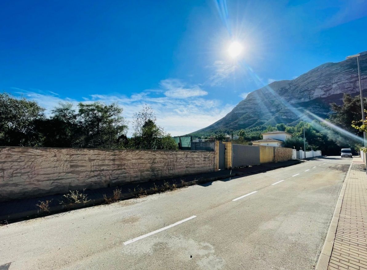 Parcela en Dénia, venta