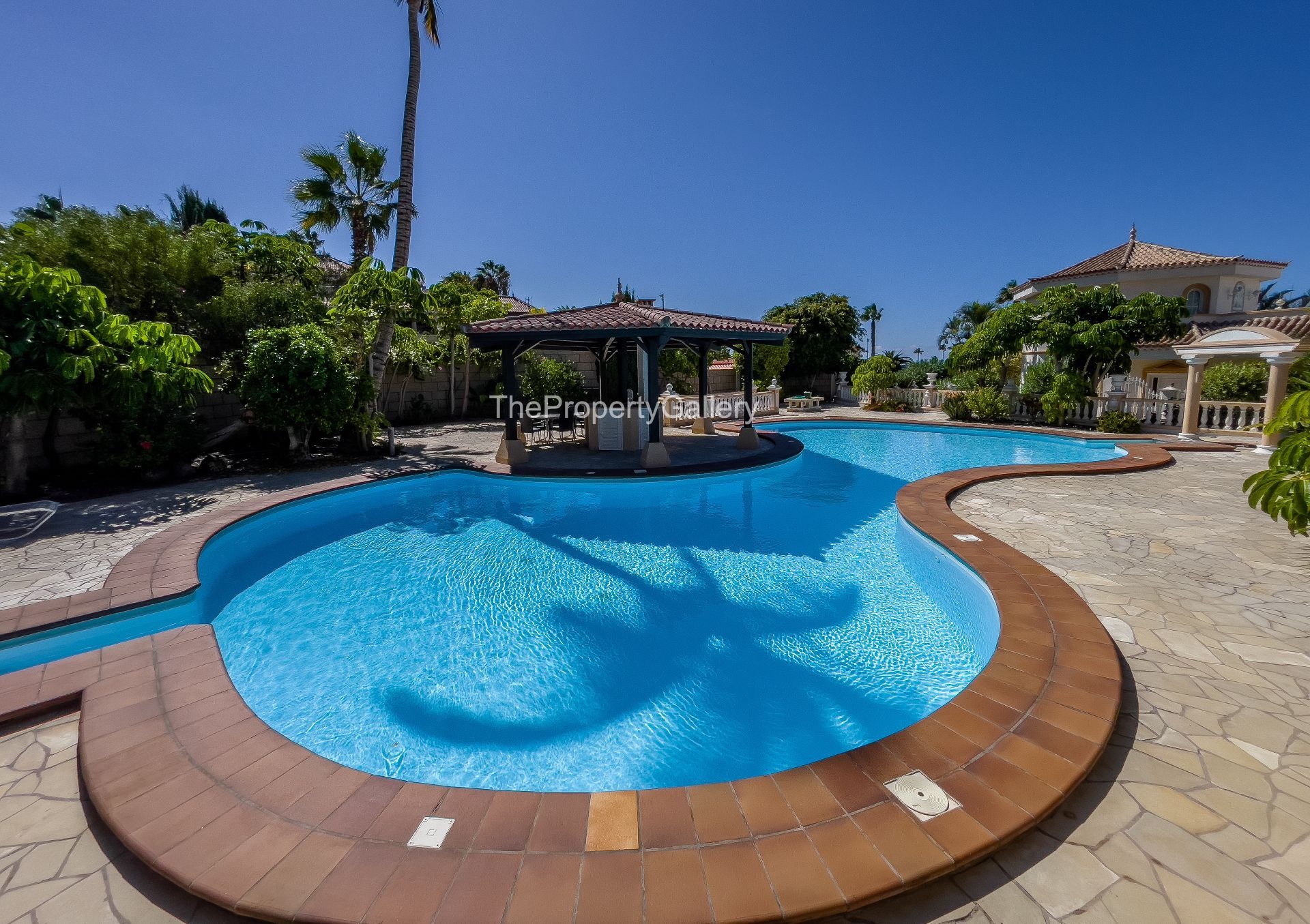 Villa in Costa Adeje, Playa del Duque, for sale