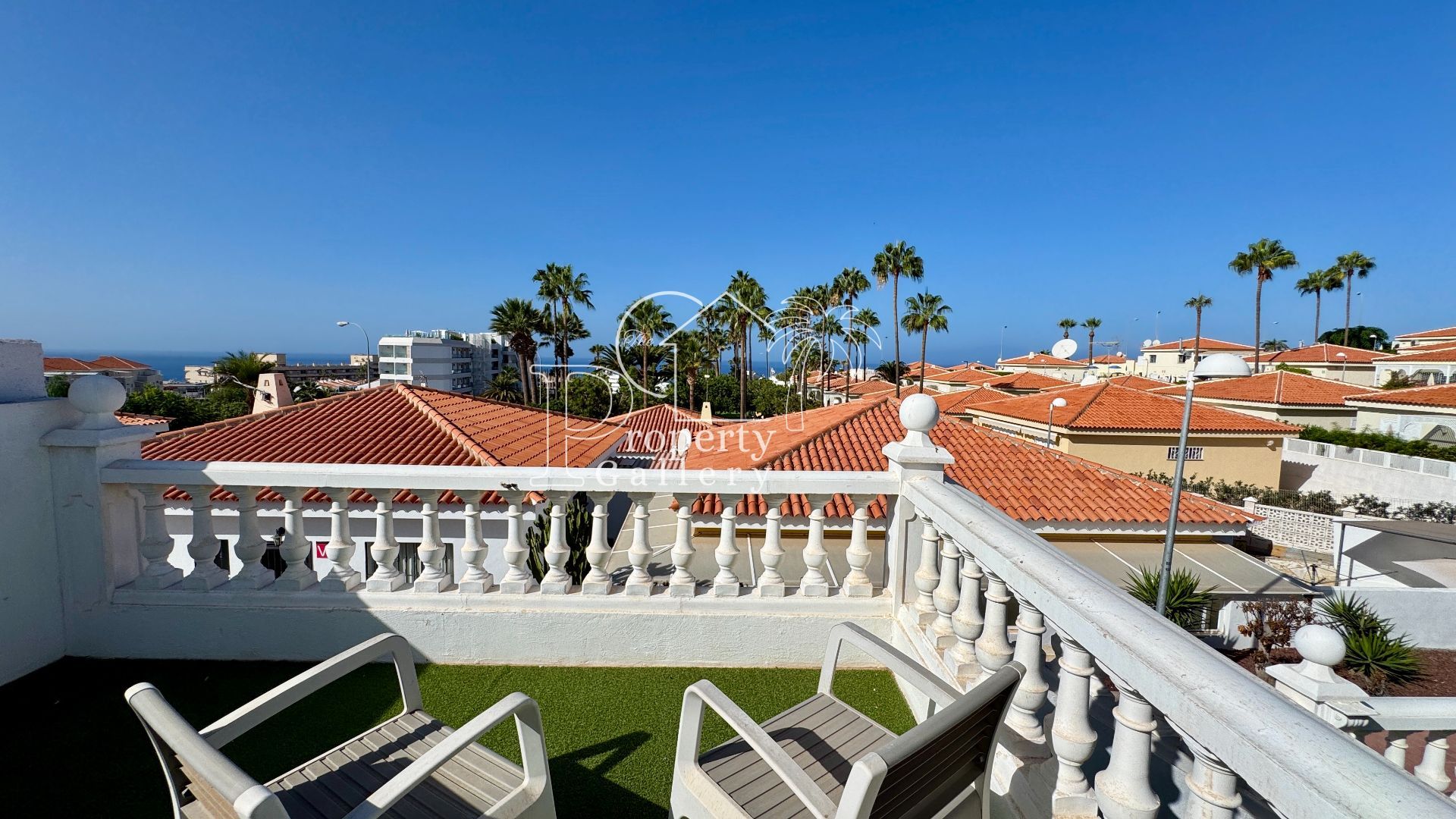 Terraced House in Callao Salvaje, for sale