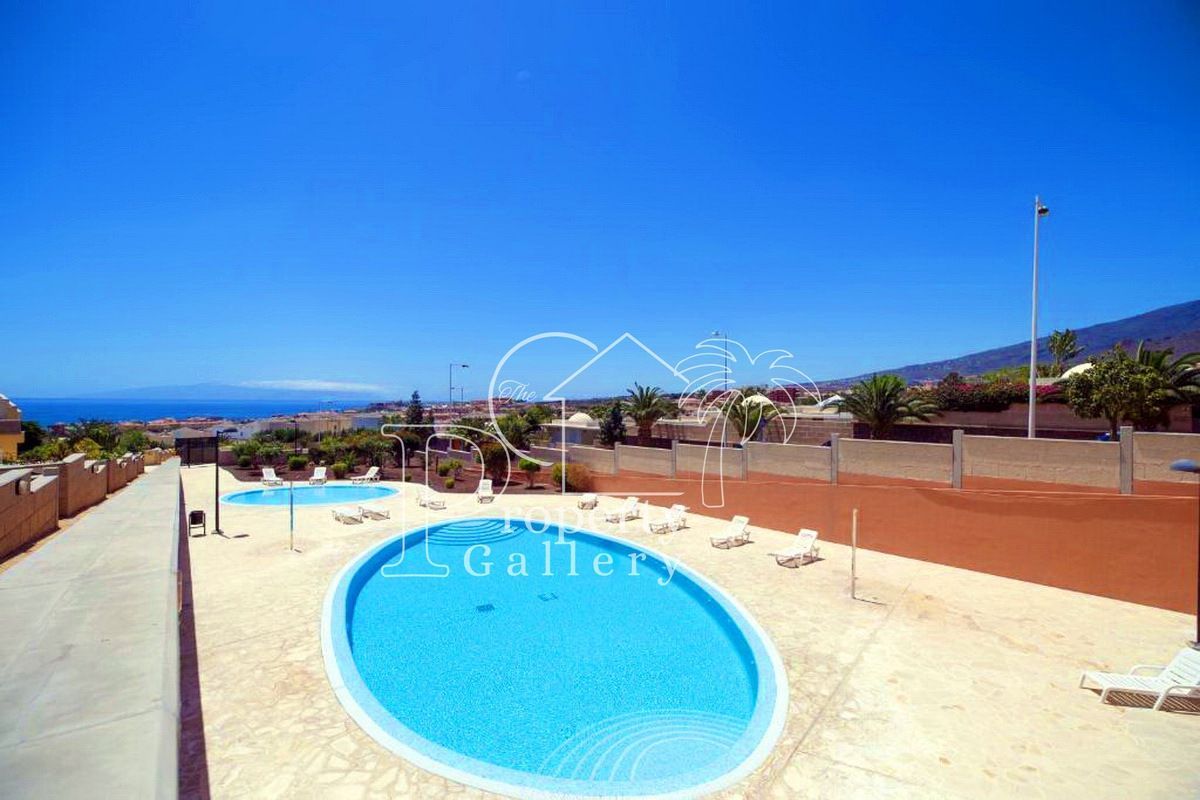 Apartamento en Costa Adeje, El Madro&ntilde;al, venta