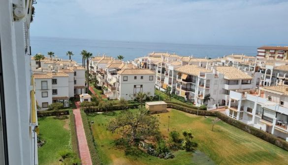 Apartment in Torrox Costa, for sale