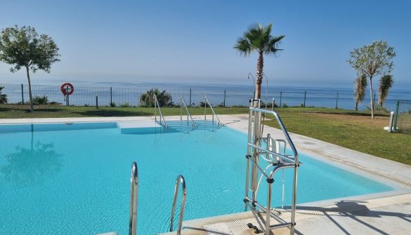 Appartement in Torrox Costa, te huur