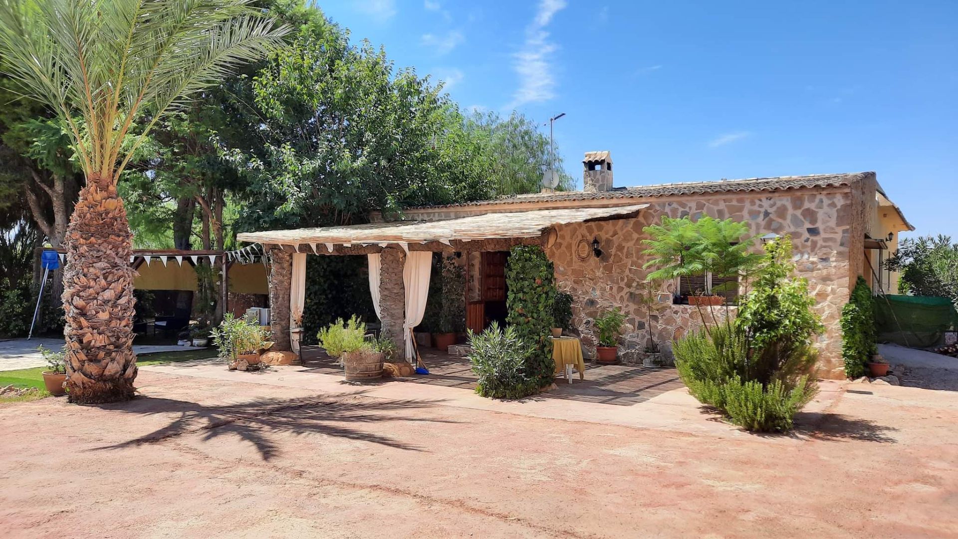 Villa in Elche, for sale
