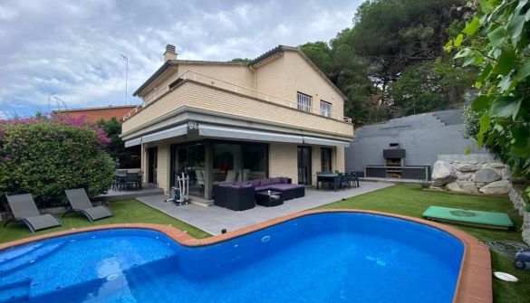 Casa / Chalet en Sant Vicenç de Montalt, venta