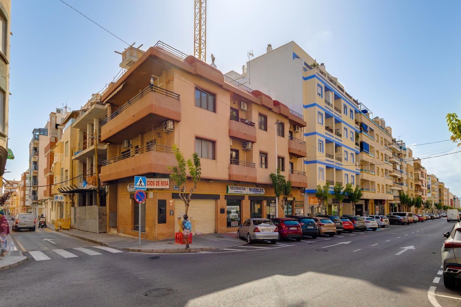 Apartment in Torrevieja, Centro, for sale